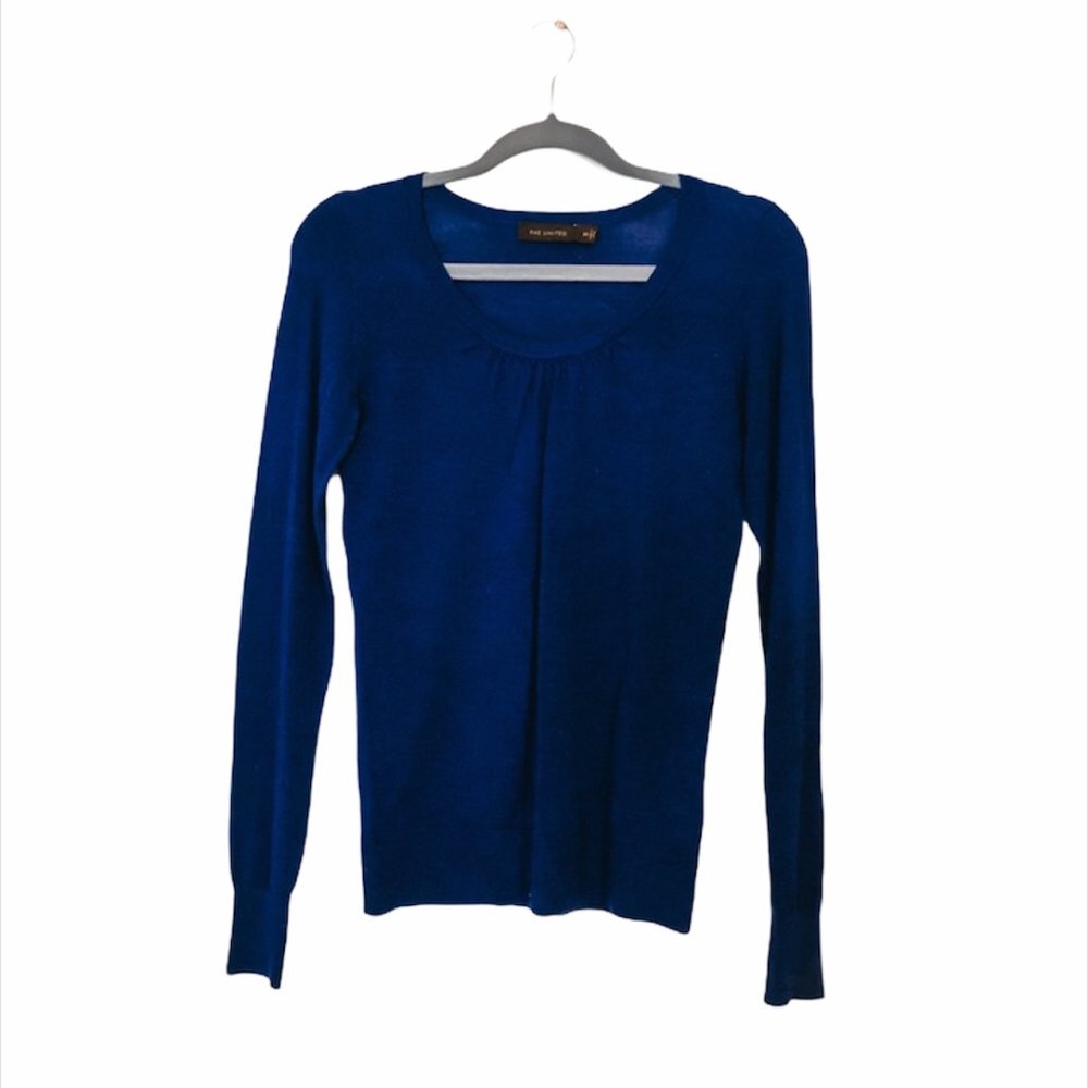 THE LIMITED Acrylic/wool Sweater!